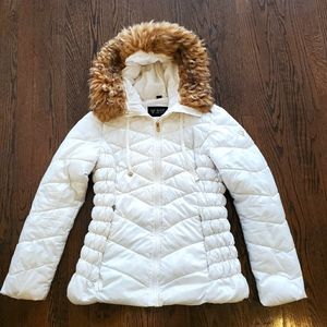 Guess Women's White Puffer Jacket - Medium